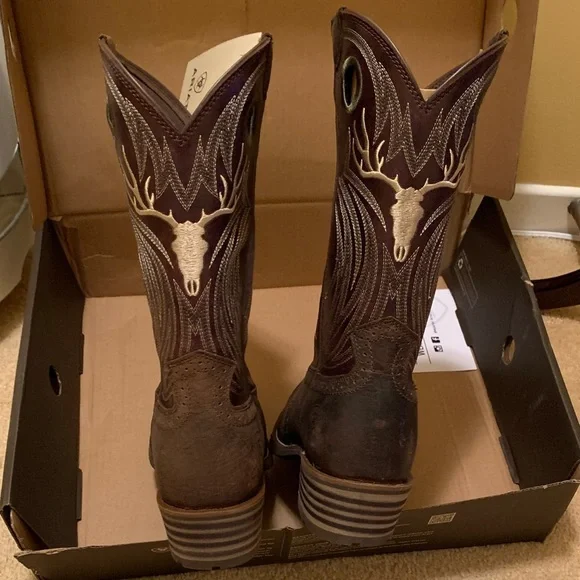 Ariat Men's Hybrid Roughstock Antler Dark Brown Boots with Cream Accents - Picture 8 of 15